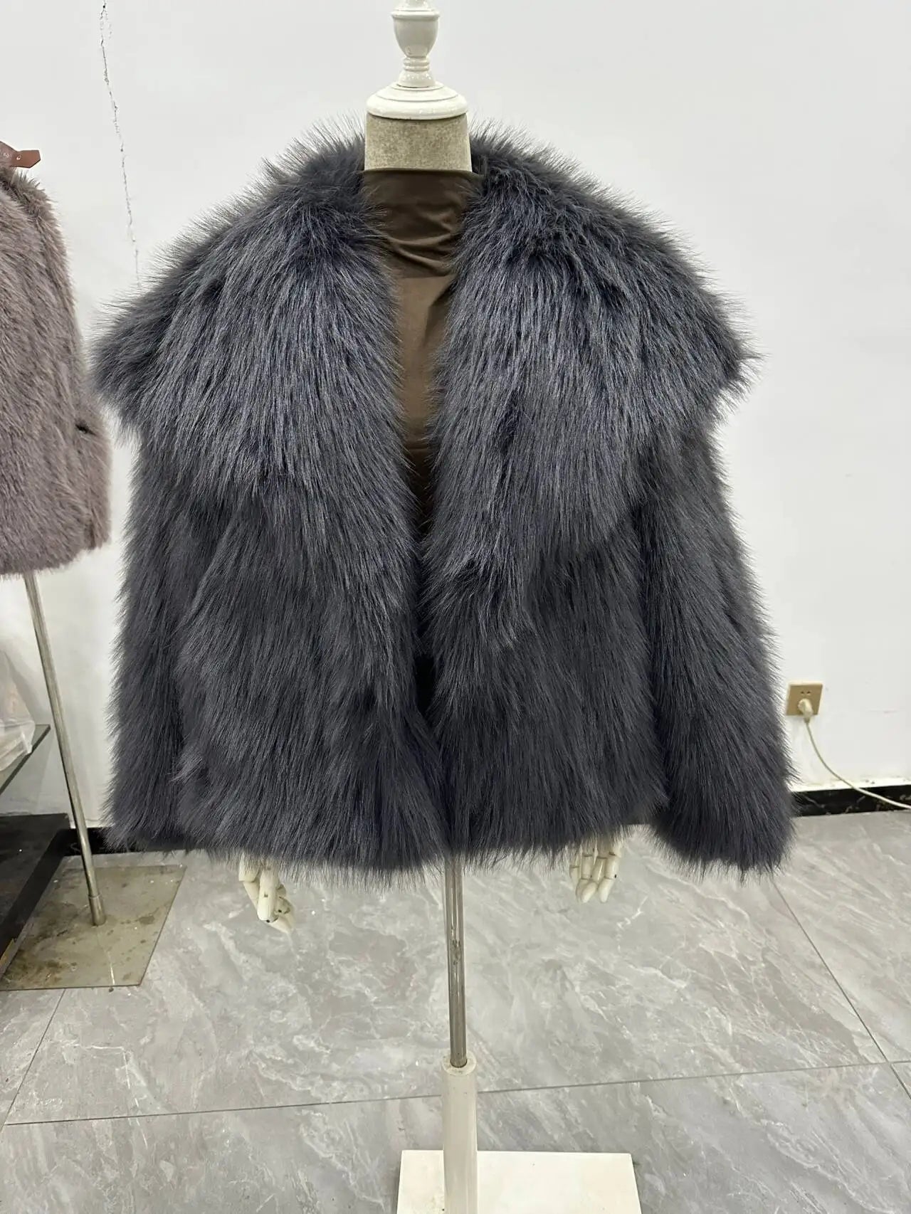 2025 Autumn and Winter New Faux Fur Jacket Women's Loose Long-sleeved Coat Toka Fox Fur