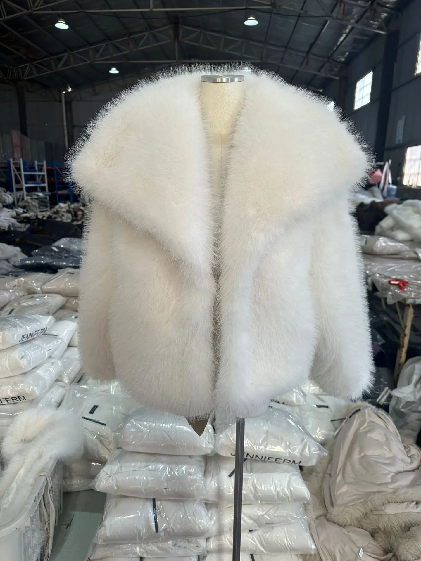 2025 Autumn and Winter New Faux Fur Jacket Women's Loose Long-sleeved Coat Toka Fox Fur
