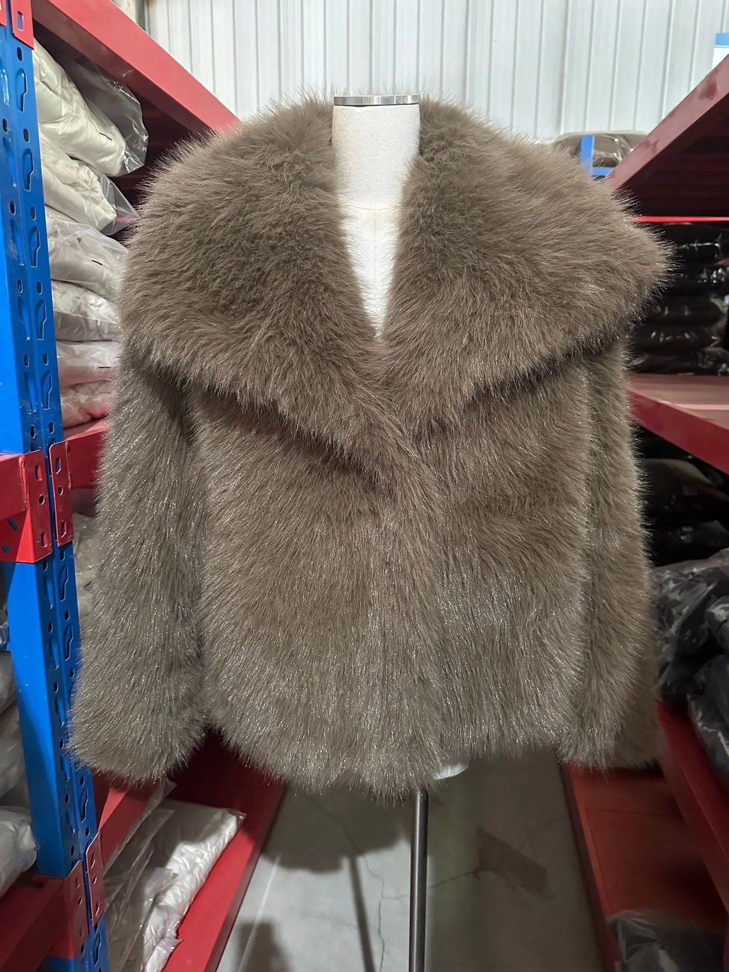2025 Autumn and Winter New Faux Fur Jacket Women's Loose Long-sleeved Coat Toka Fox Fur