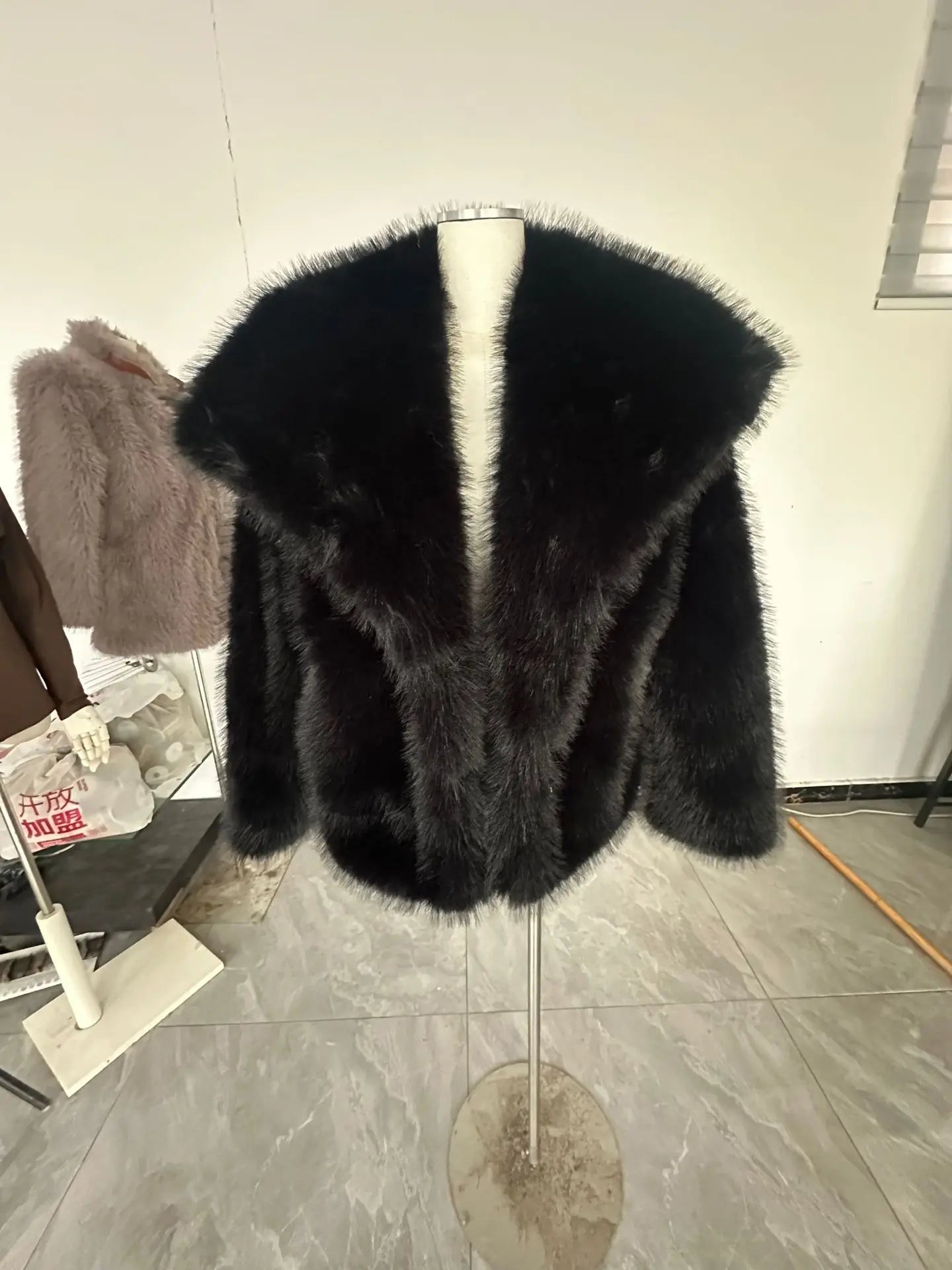 2025 Autumn and Winter New Faux Fur Jacket Women's Loose Long-sleeved Coat Toka Fox Fur