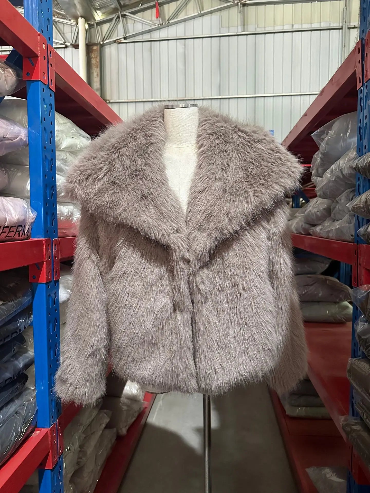 2025 Autumn and Winter New Faux Fur Jacket Women's Loose Long-sleeved Coat Toka Fox Fur